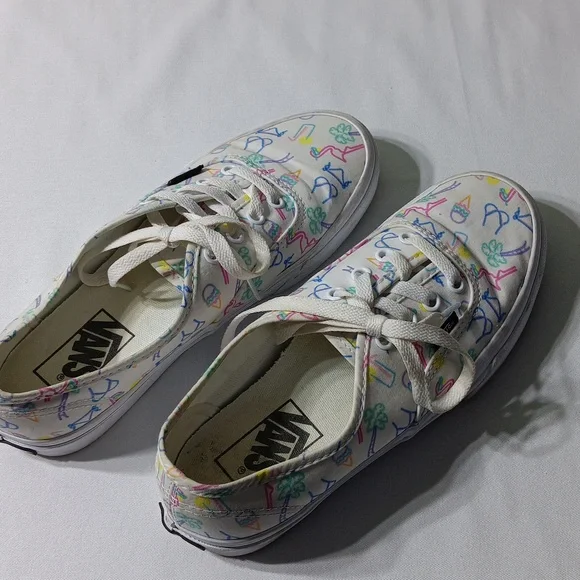 VANS Unisex Beach Themed Pattern Sneakers-  W 7  , M 5.5 - Picture 2 of 7